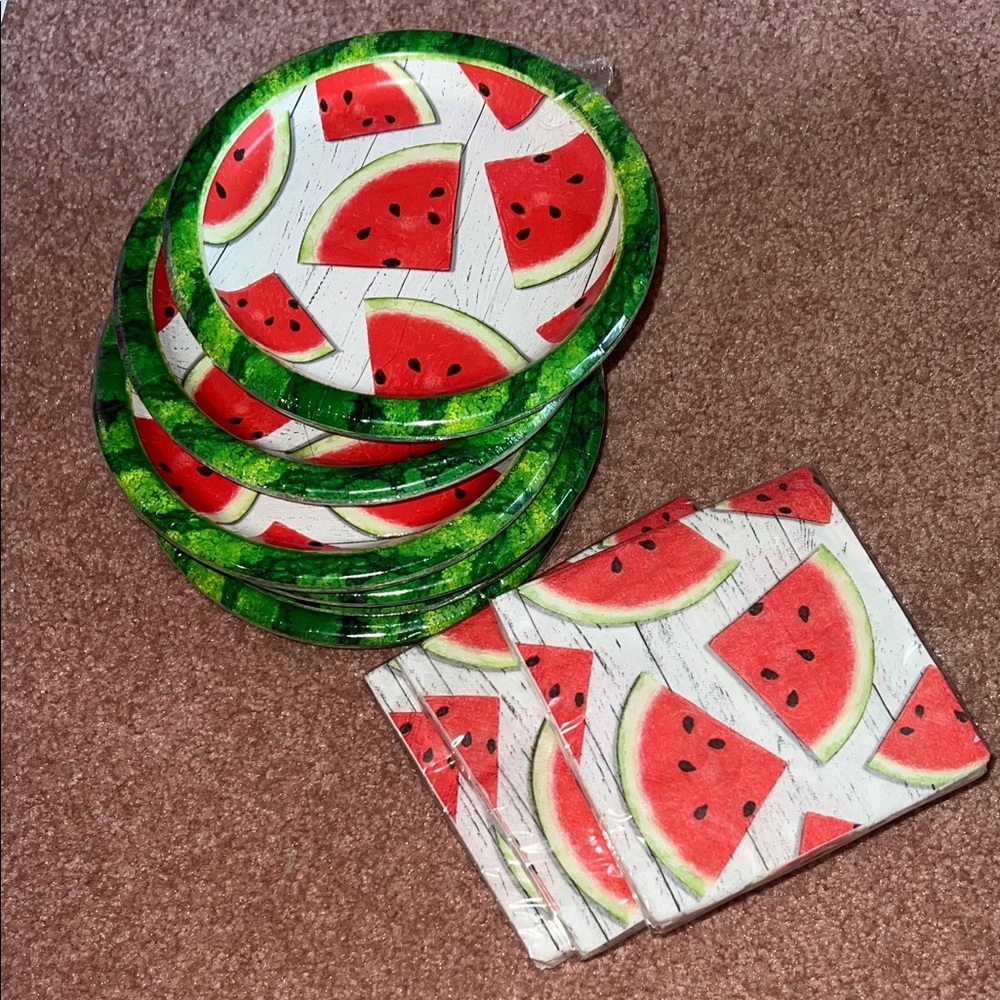 NWT 96pc Watermelon wow mini plates & napkins (17.4cm plate)